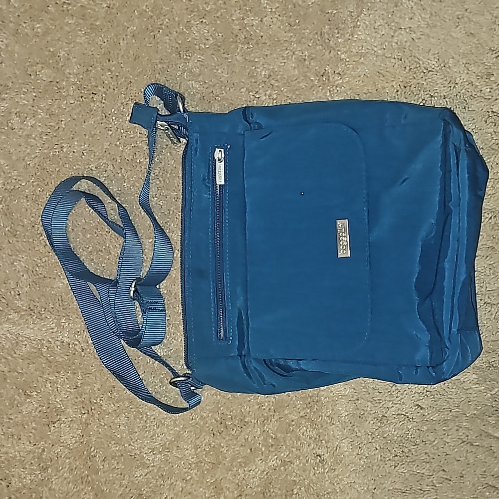 BAGGALLINI coastal blue crossbody nylon lightweight travel bag purse